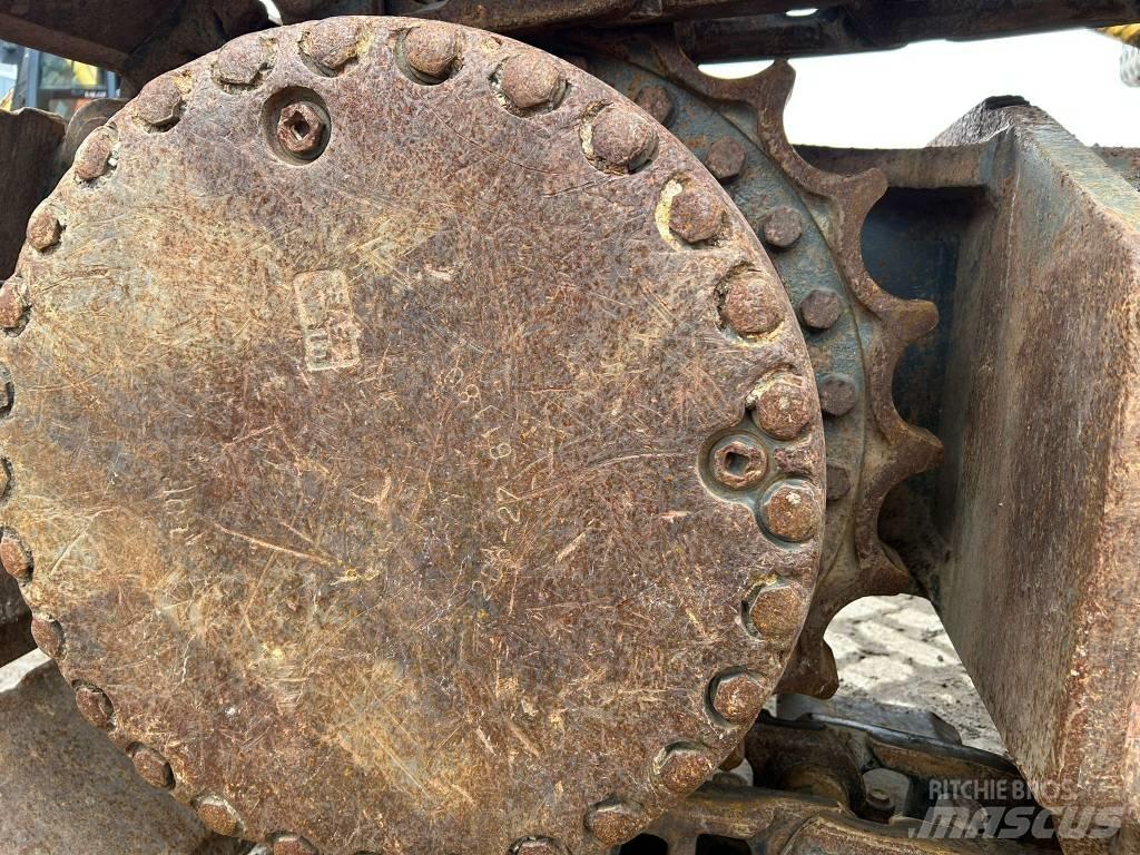 Komatsu PC 450 LC-6 Pásová rýpadla