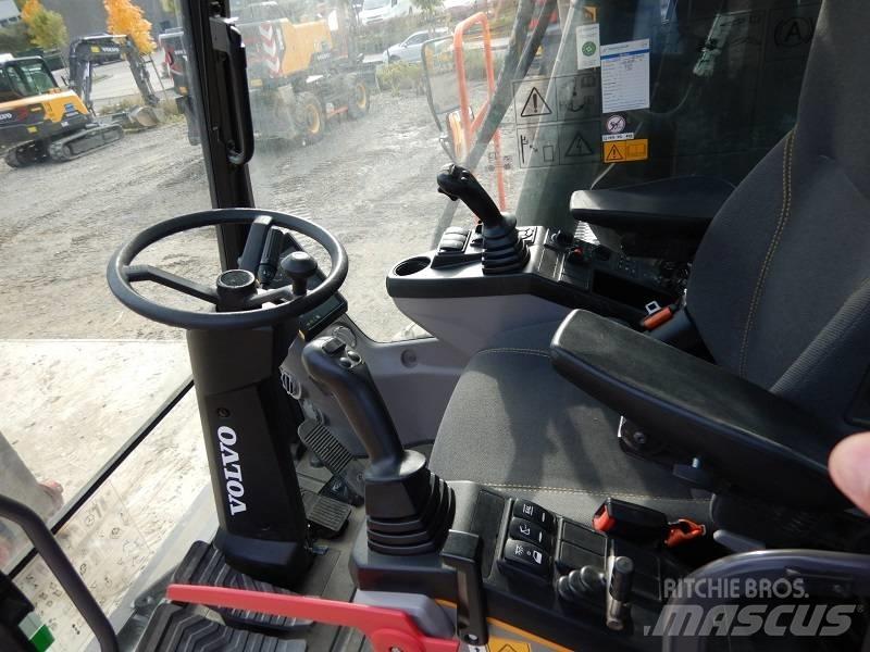 Volvo EW 220 E Kolová rýpadla
