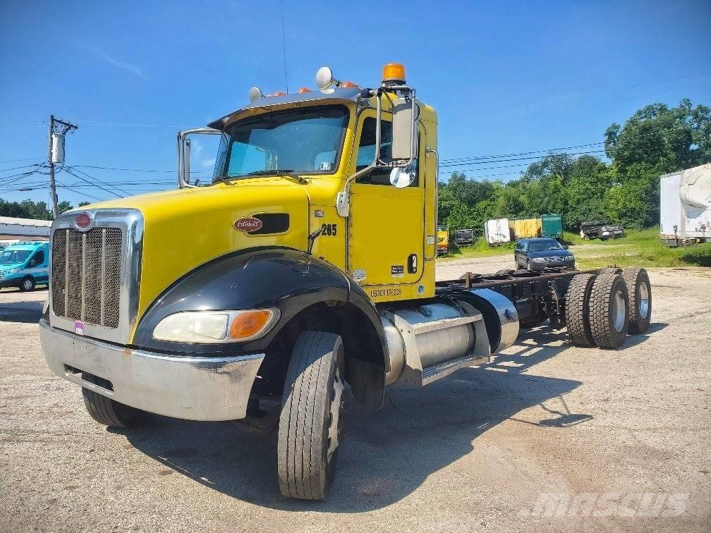 Peterbilt 348 Nákladní vozidlo bez nástavby