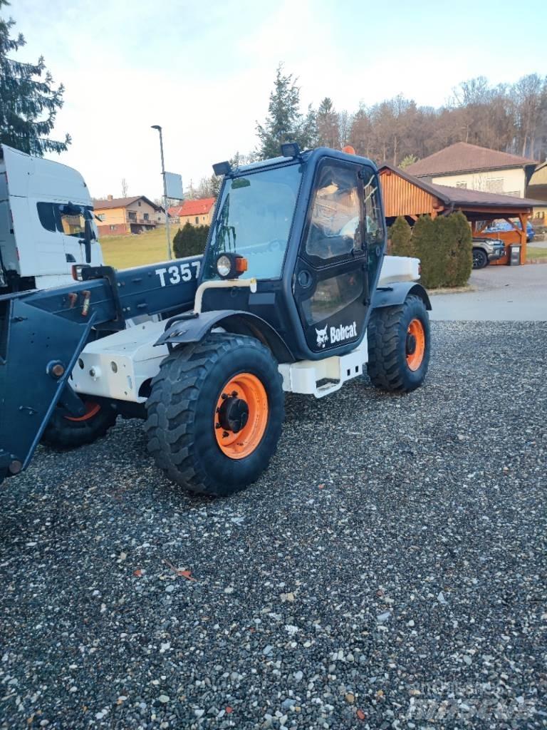 Bobcat T 3571 Teleskopické manipulátory