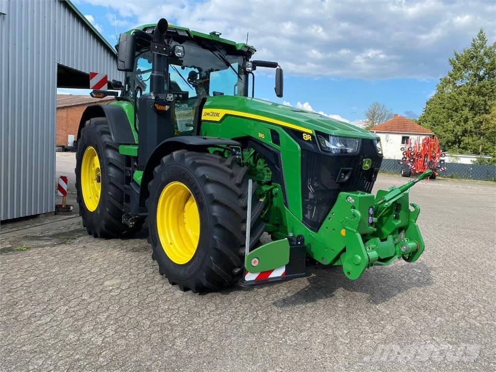 John Deere 8R 310 Traktory