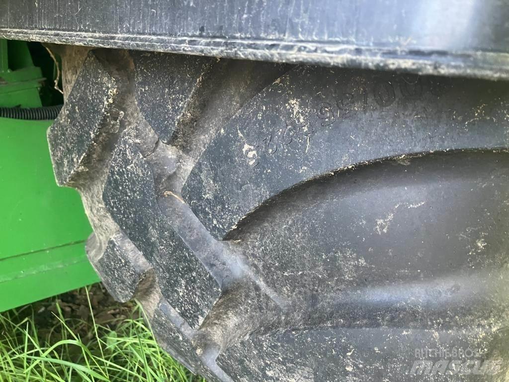 John Deere C441R Další