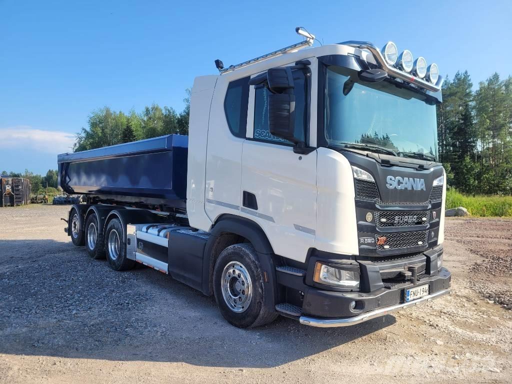 Scania R520 Hákový nosič kontejnerů