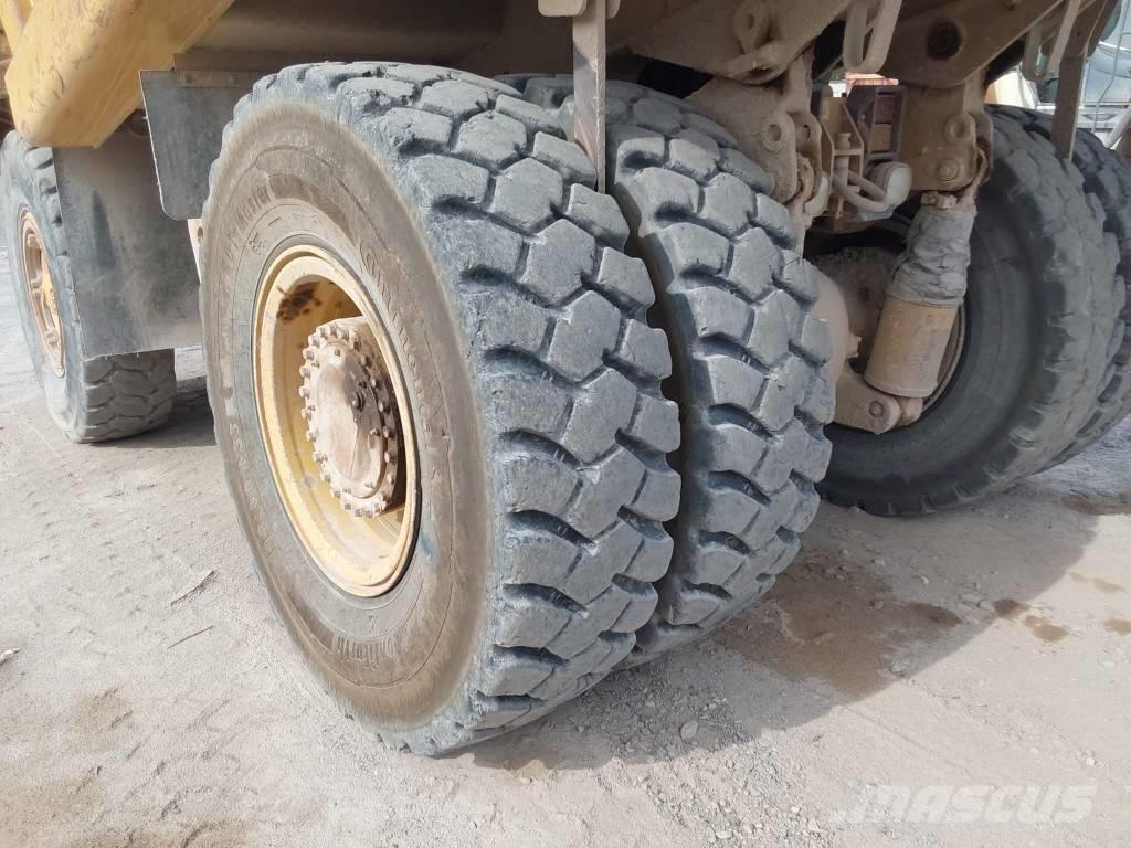 CAT 771 D Pevné dempry