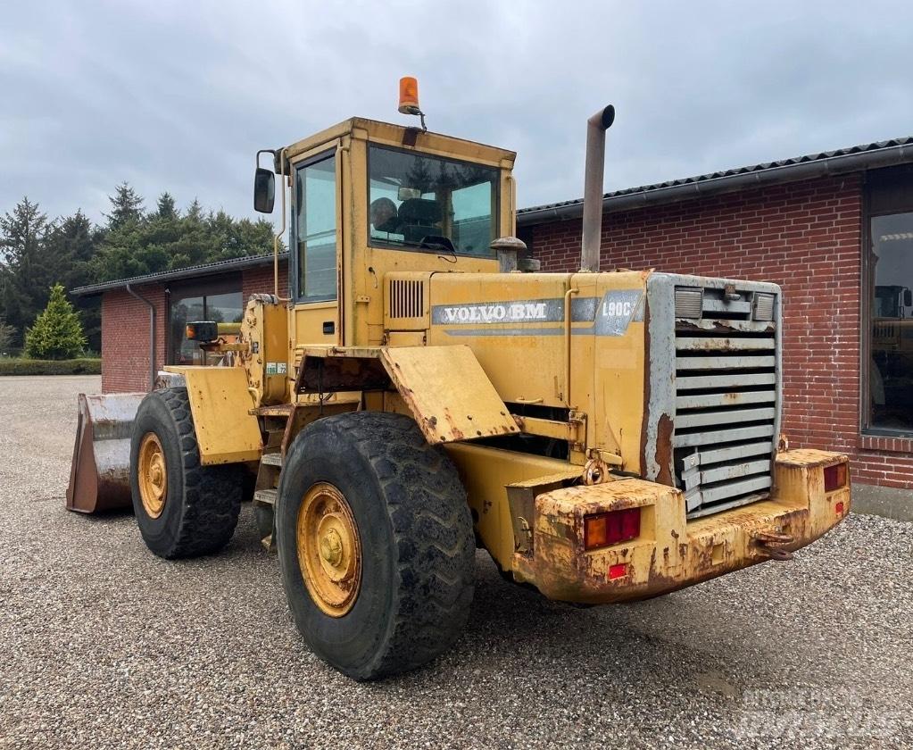 Volvo L90C Kolové nakladače