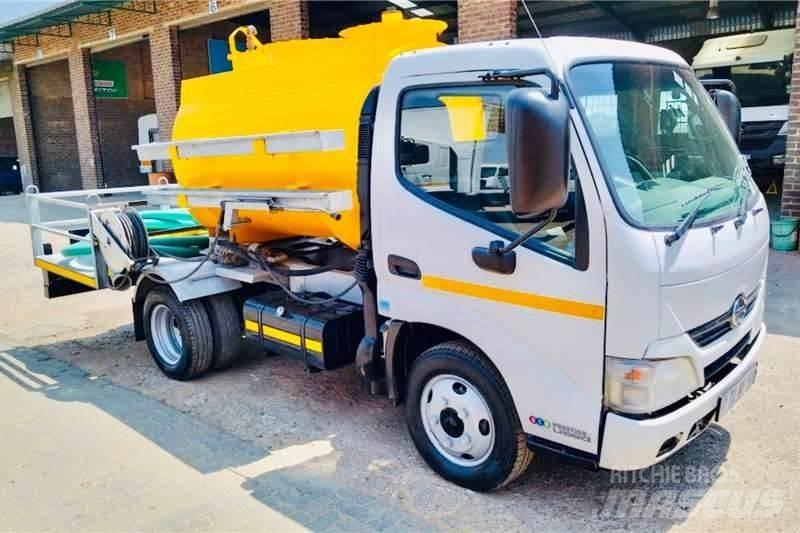 Hino 300 614 Další