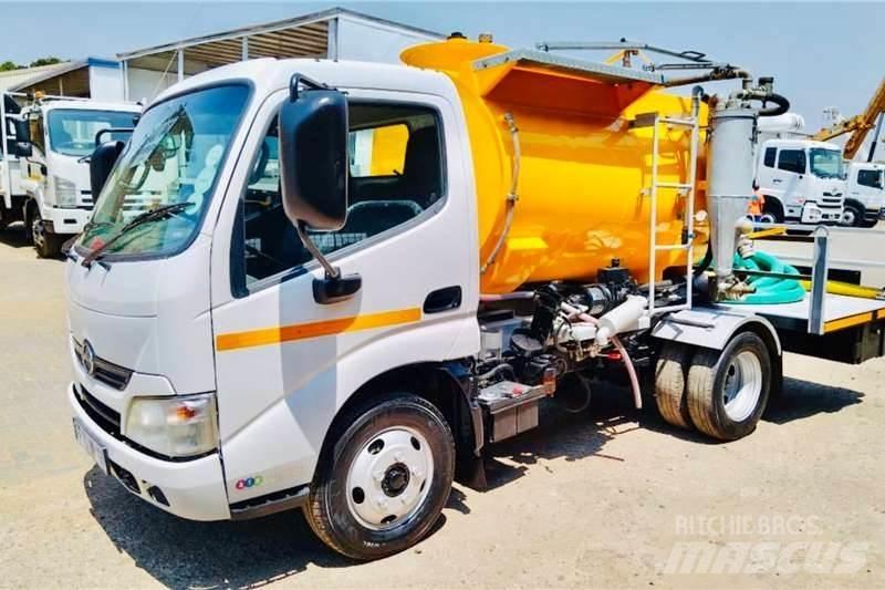 Hino 300 614 Další