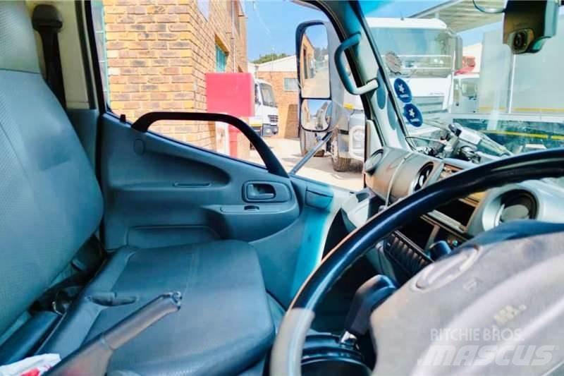 Hino 300 614 Další