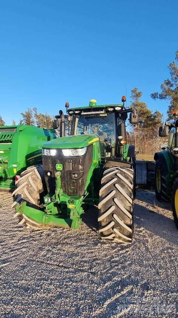 John Deere 7250R Traktory