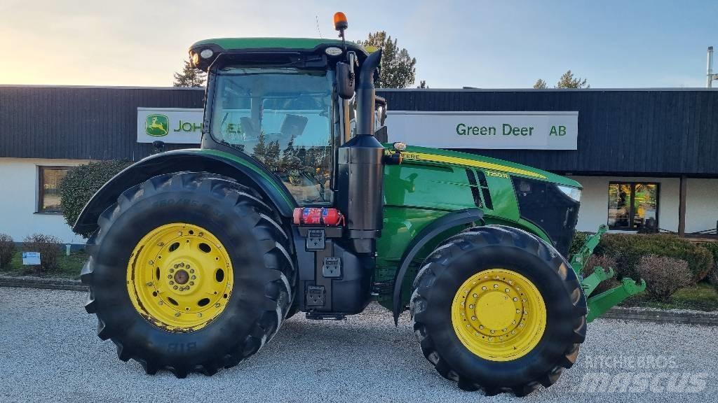 John Deere 7250R Traktory