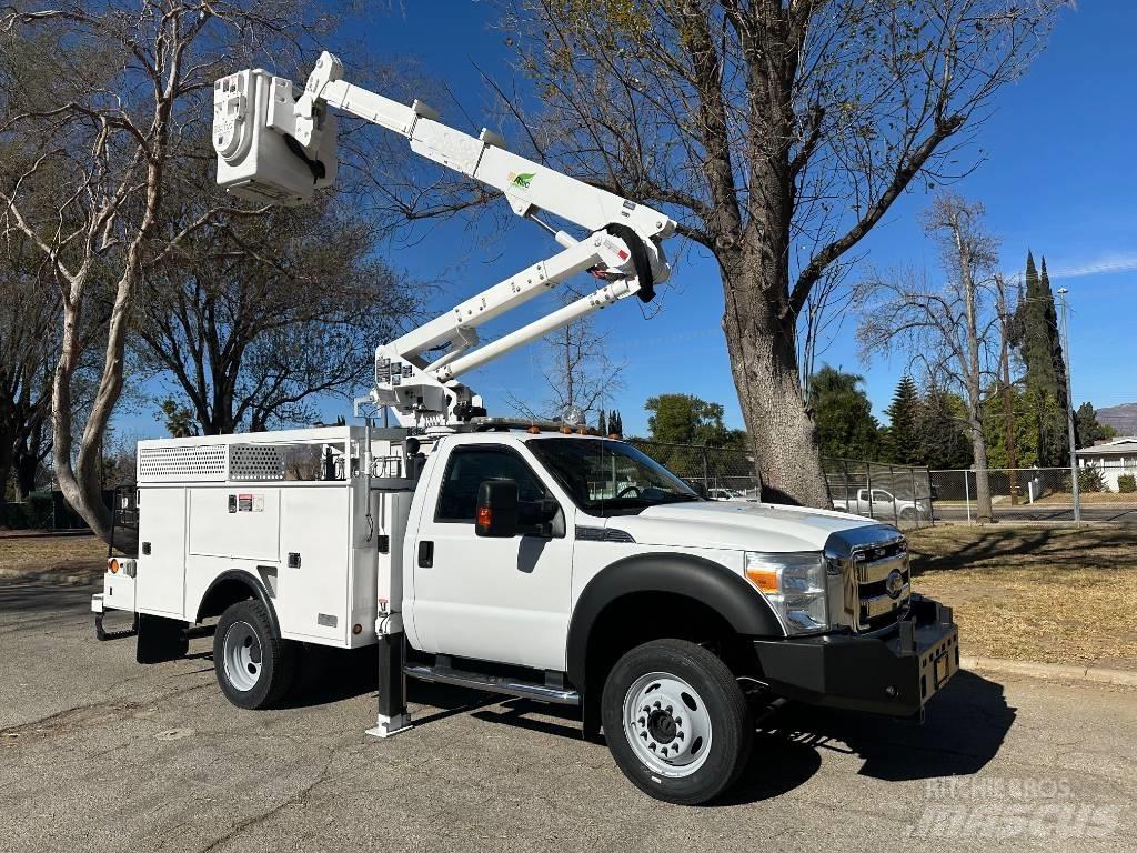 Ford F 550 Další