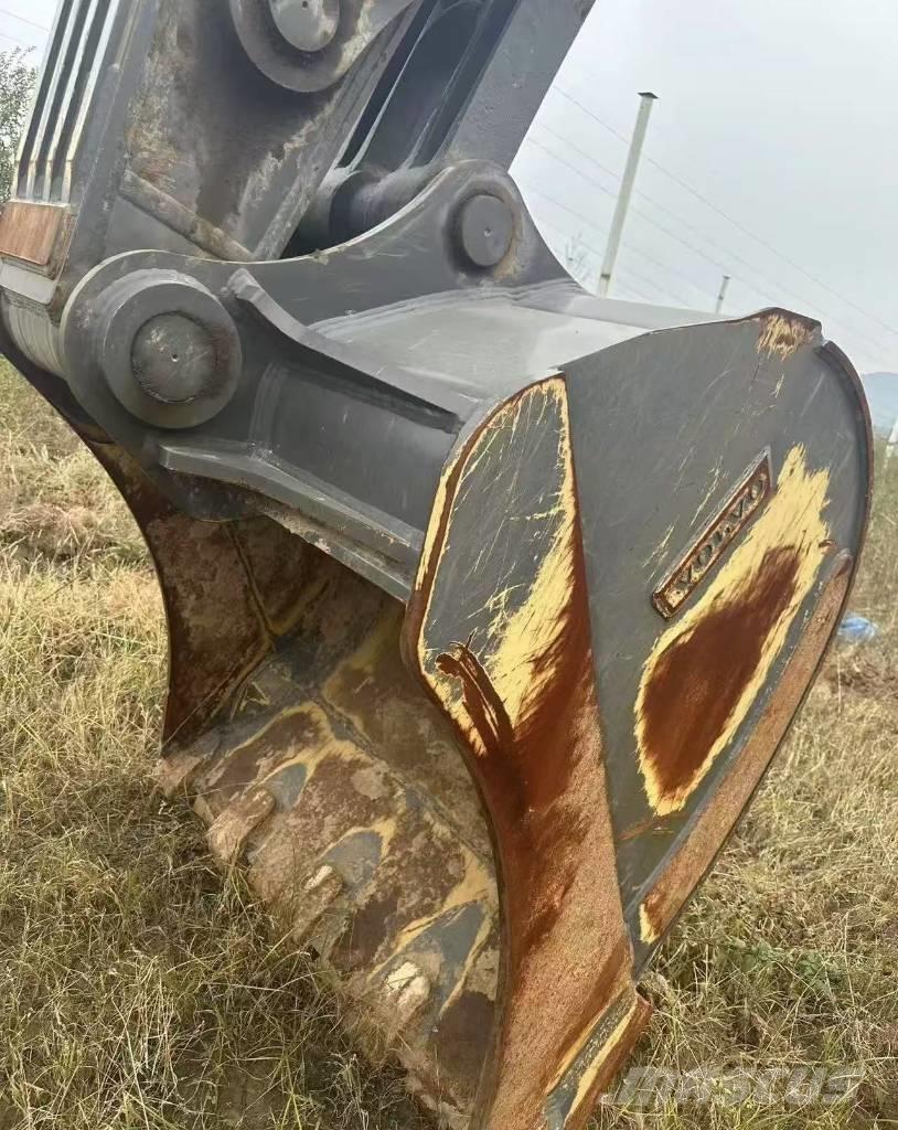 Volvo EC 380 Pásová rýpadla