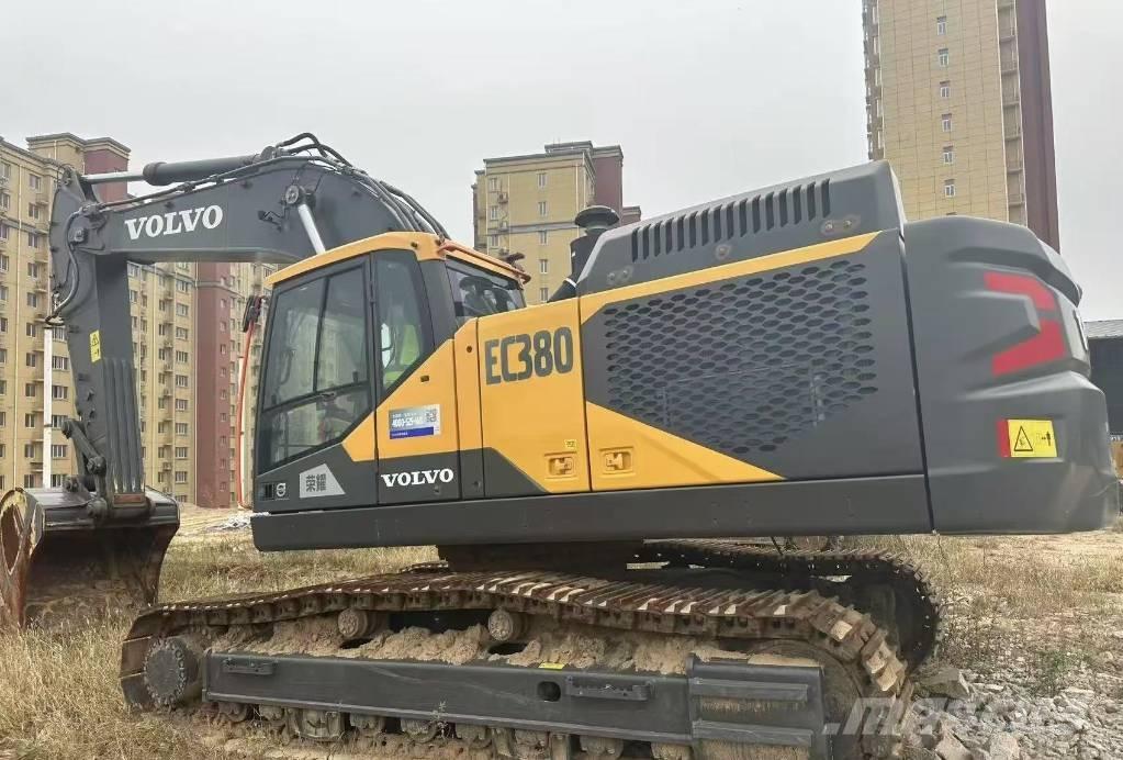 Volvo EC 380 Pásová rýpadla