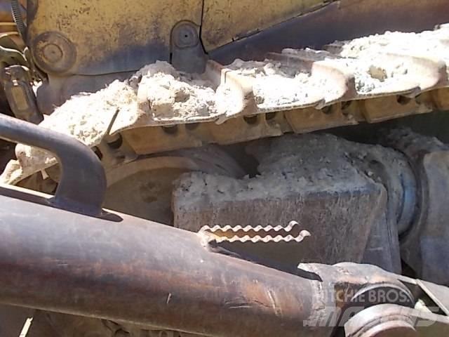 CAT D 11 N Pásové dozery