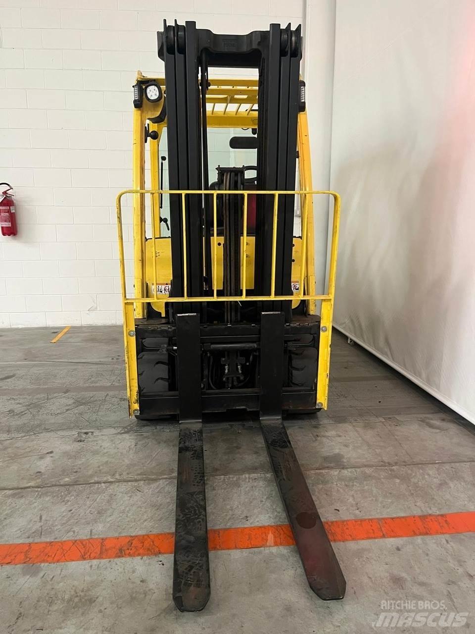 Hyster J3.5XN Akumulátorové vozíky
