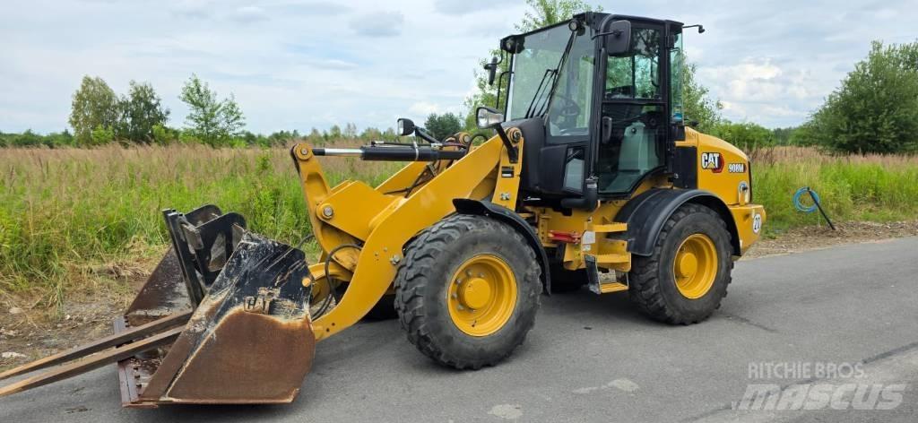 CAT 908 , Cat 908M Kolové nakladače