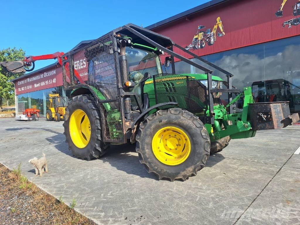 John Deere 6115 R Traktory