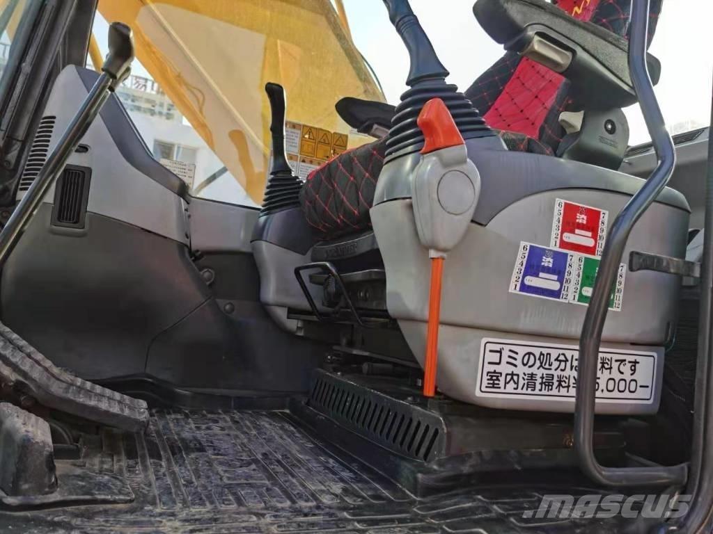 Komatsu PC 200-7 Pásová rýpadla