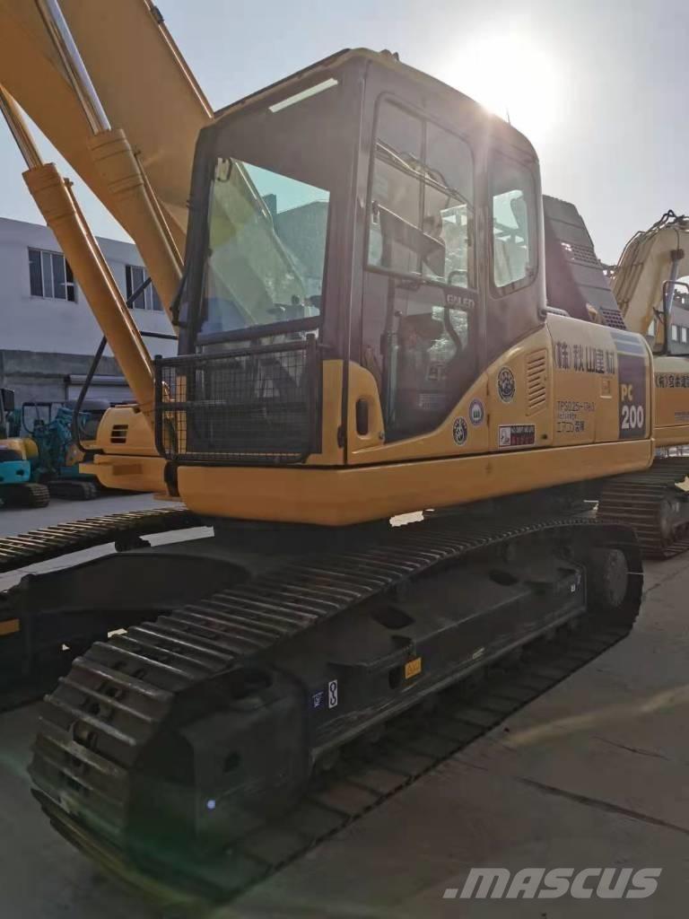 Komatsu PC 200-7 Pásová rýpadla