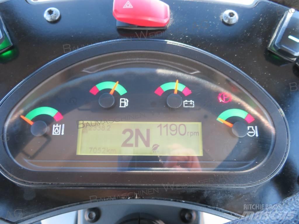 CAT 906M Kolové nakladače