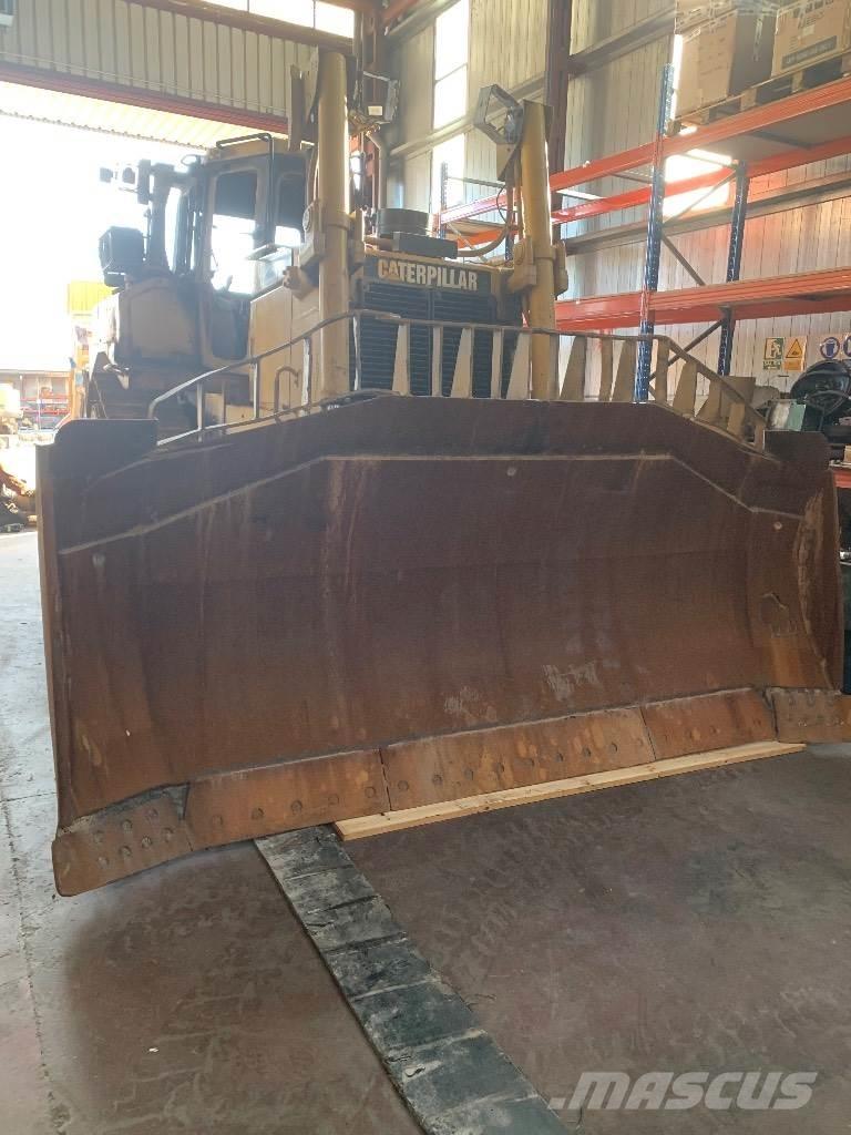 CAT D 8 R II Pásové dozery