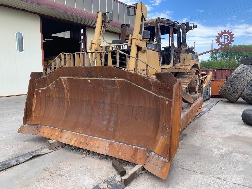 CAT D 8 R II Pásové dozery
