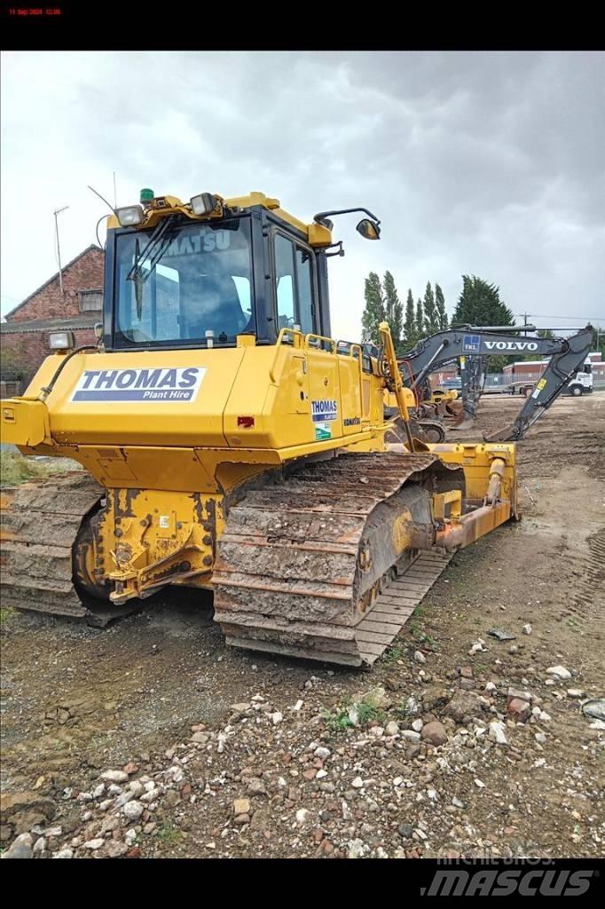 Komatsu D 65 PX-18 Pásové dozery