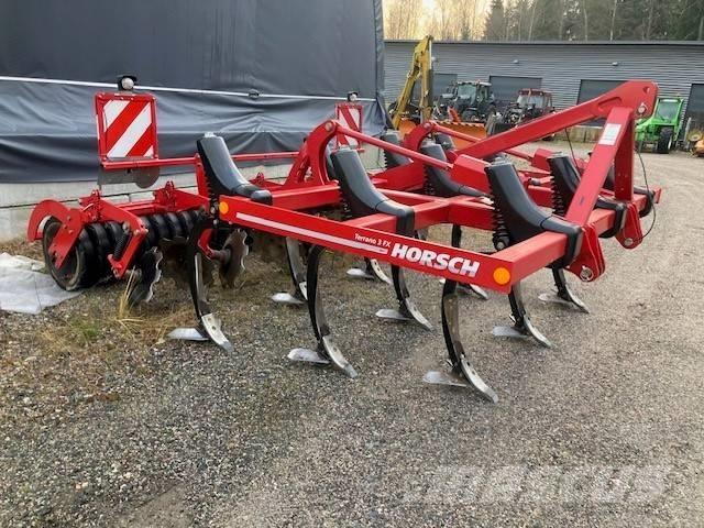 Horsch Terrano 3 FX Kultivátory