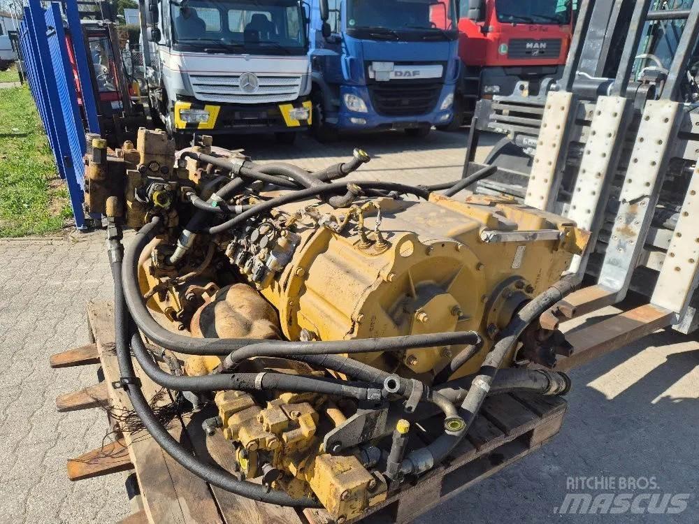 CAT 966G Převodovky
