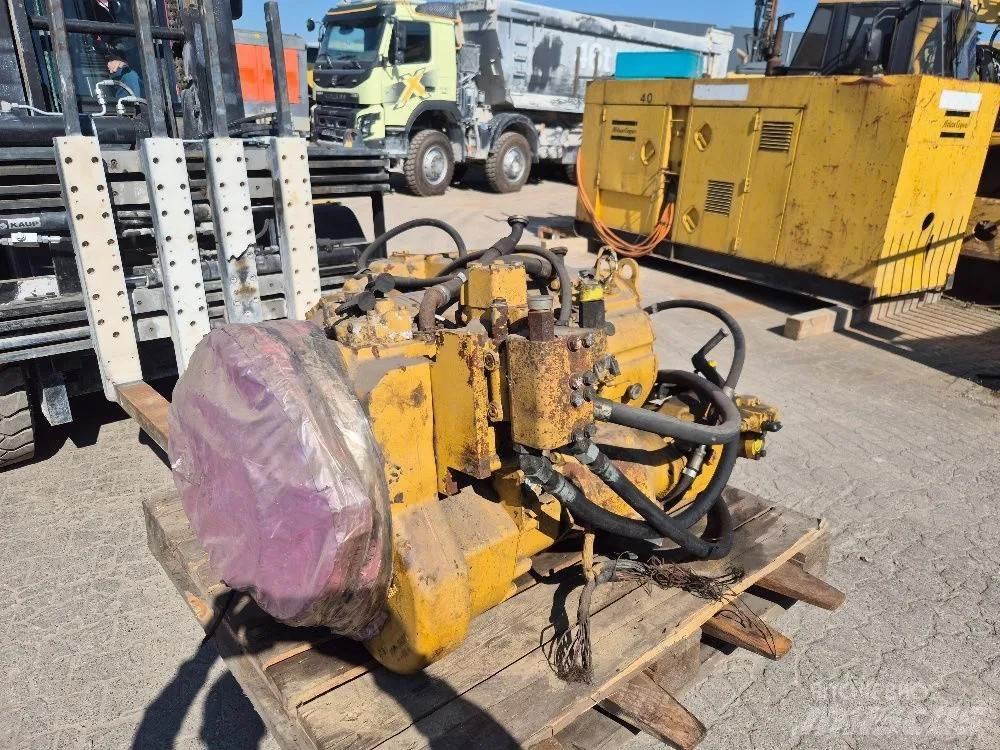 CAT 966G Převodovky