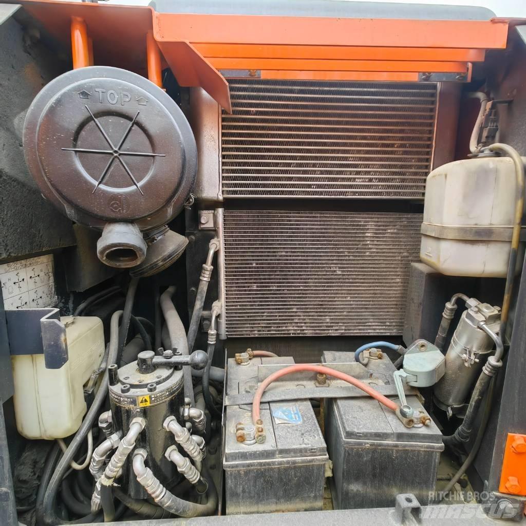 Hitachi ZX 120 Pásová rýpadla