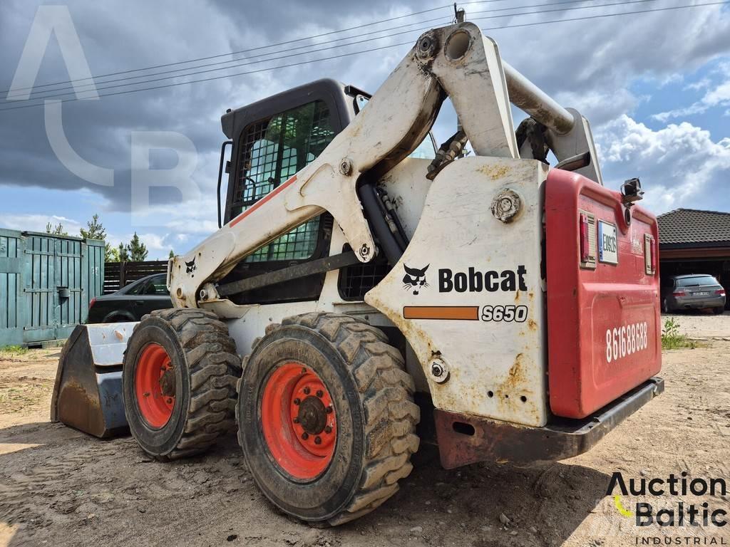 Bobcat S 650 Smykem řízené nakladače