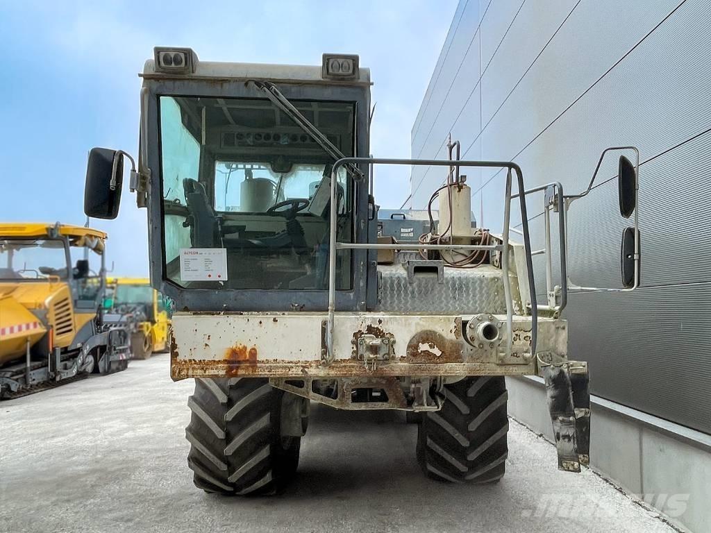 Wirtgen WR 2400 Recyklátory asfaltu