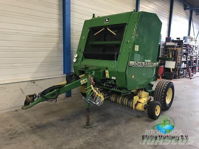 John Deere 570 Sklízecí řezačka