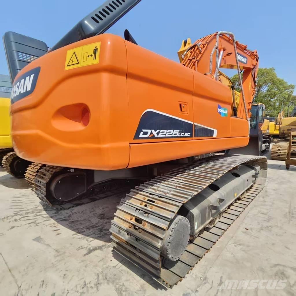 Doosan DX 225 LC Pásová rýpadla