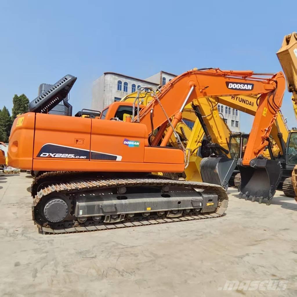 Doosan DX 225 LC Pásová rýpadla
