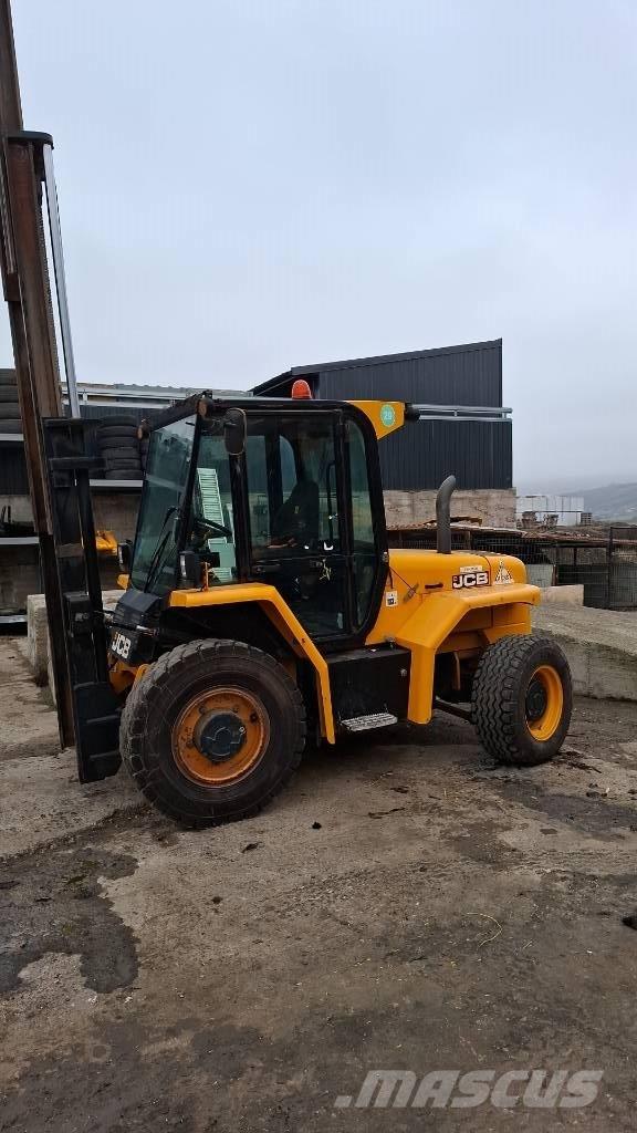 JCB 930 Terénní vysokozdvižné vozíky