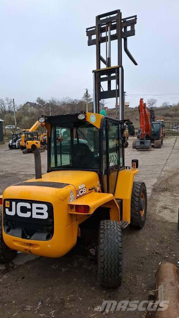 JCB 930 Terénní vysokozdvižné vozíky