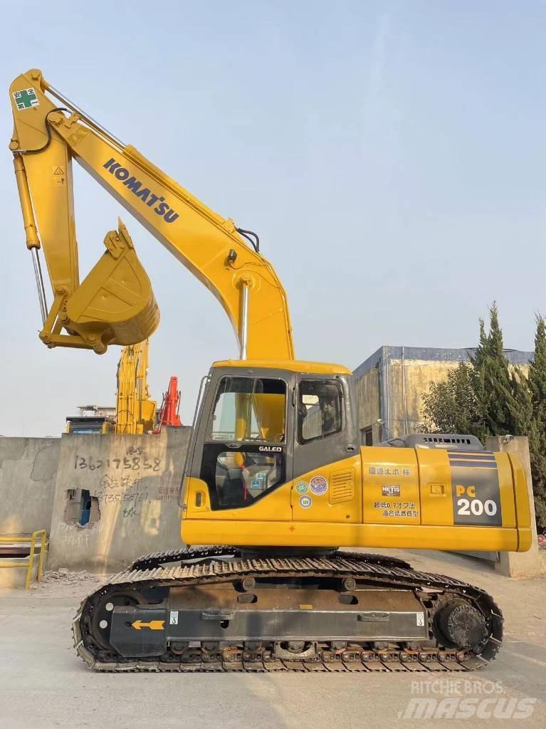 Komatsu PC 200-7 Pásová rýpadla