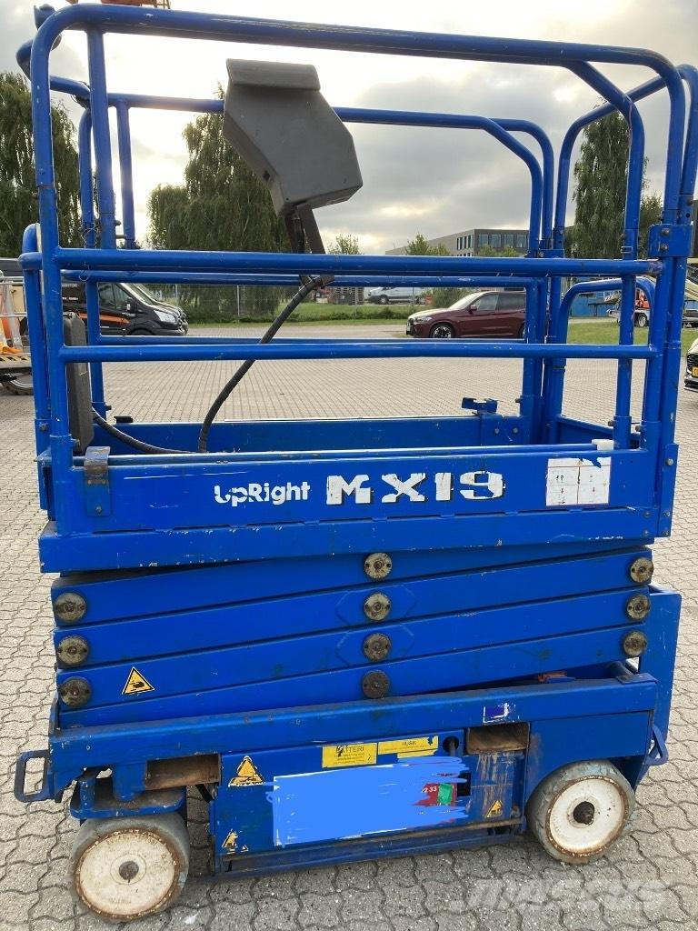 UpRight MX19 Nůžková zvedací plošina