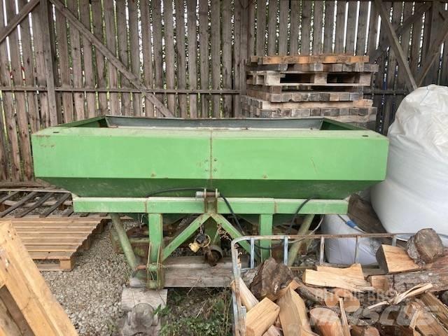 Amazone ZA-U 1500 Rozmetadlo minerálních hnojiv
