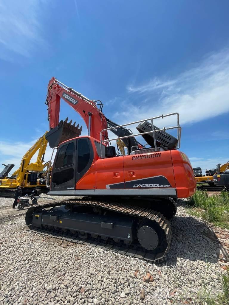 Doosan DX 300 LC Pásová rýpadla