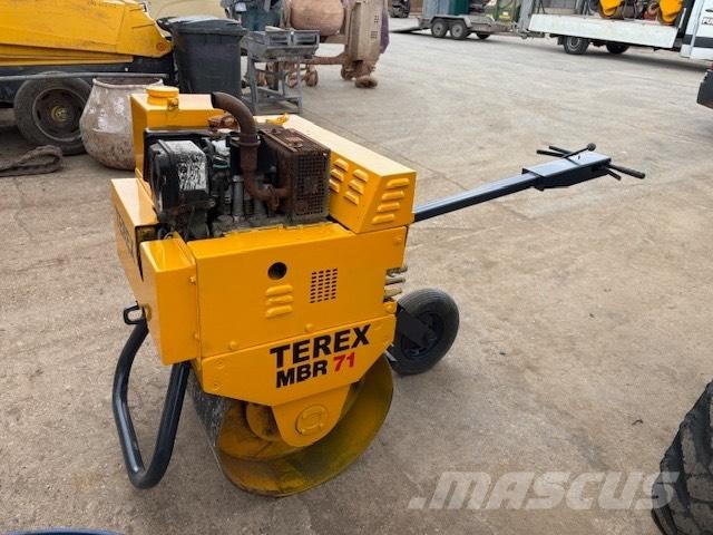 Terex MBR71 Tahačové válce