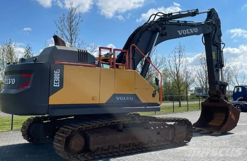 Volvo EC380 Pásová rýpadla
