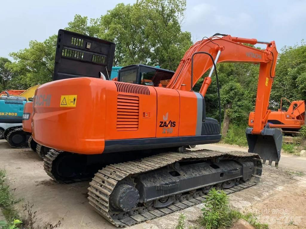 Hitachi ZX 210 Pásová rýpadla
