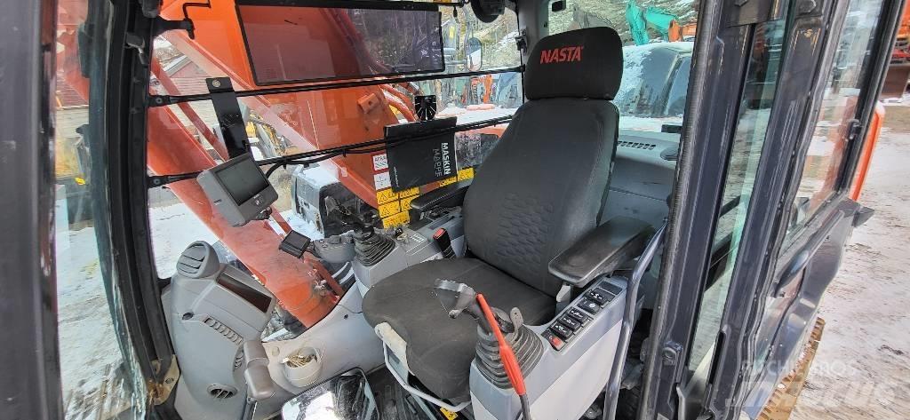 Hitachi ZX 210 LC-6 Pásová rýpadla