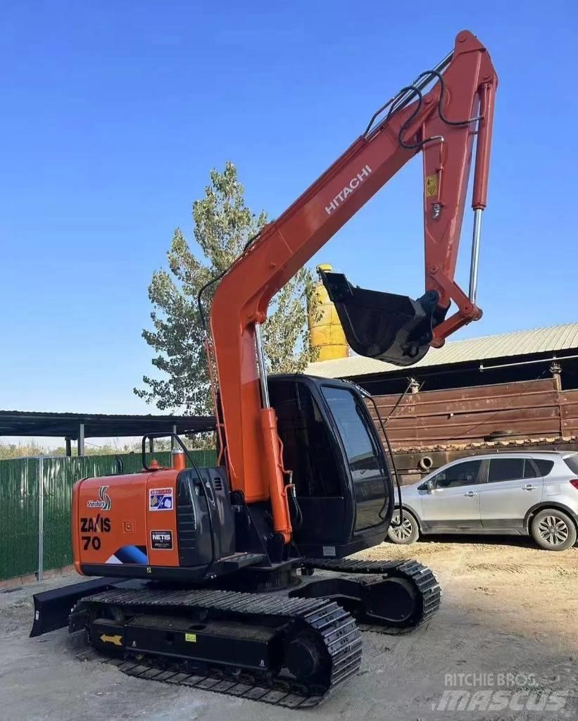 Hitachi 70 Pásová rýpadla