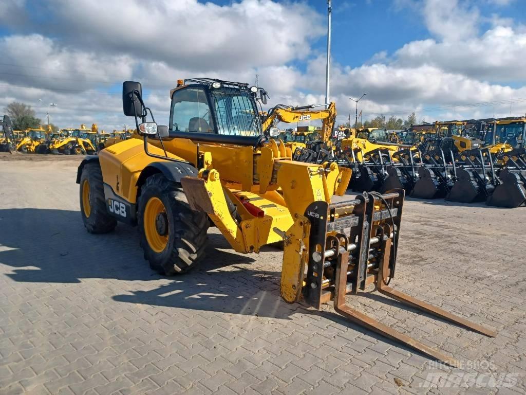 JCB 535-125 Teleskopické manipulátory