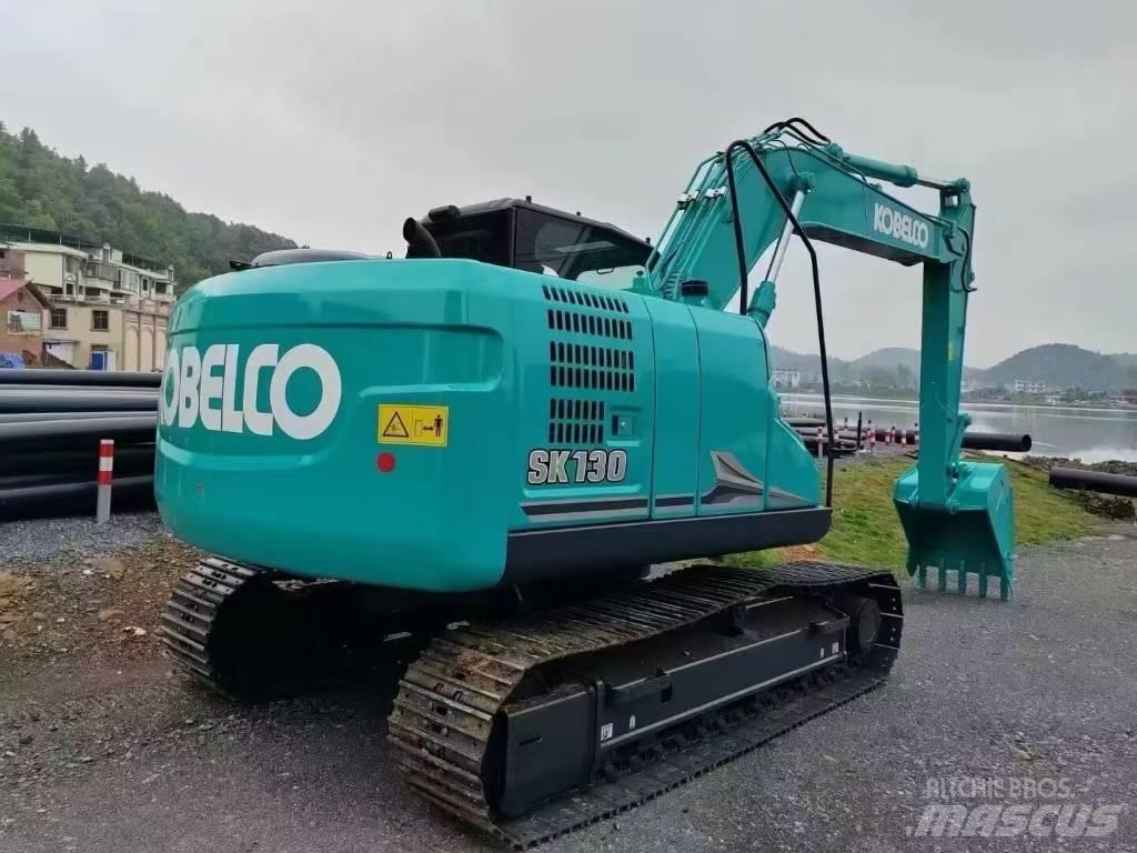 Kobelco SK130-11 Midi rýpadla 7t - 12t