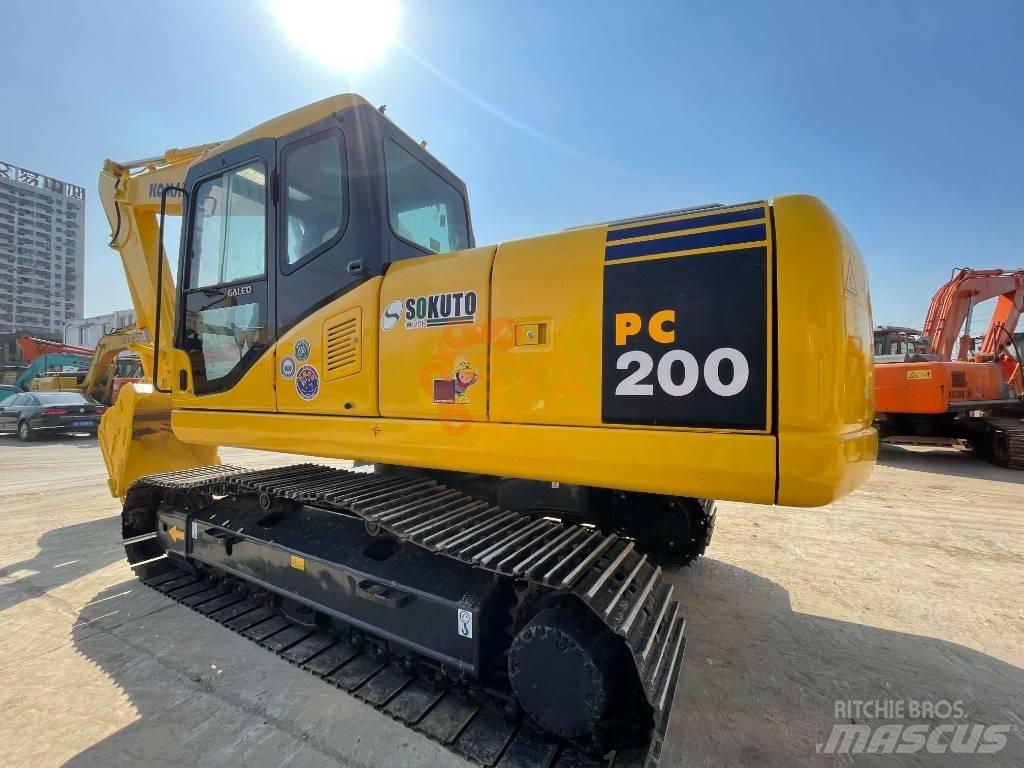 Komatsu PC 200 Pásová rýpadla